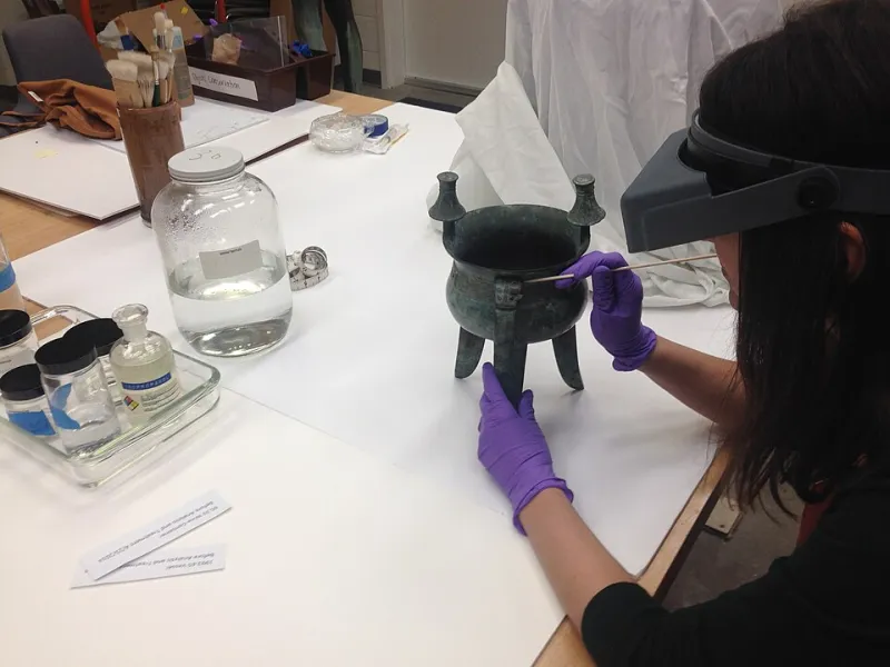 The Silence in the Conservation Lab: Why Museums Guard Their Restoration Discoveries